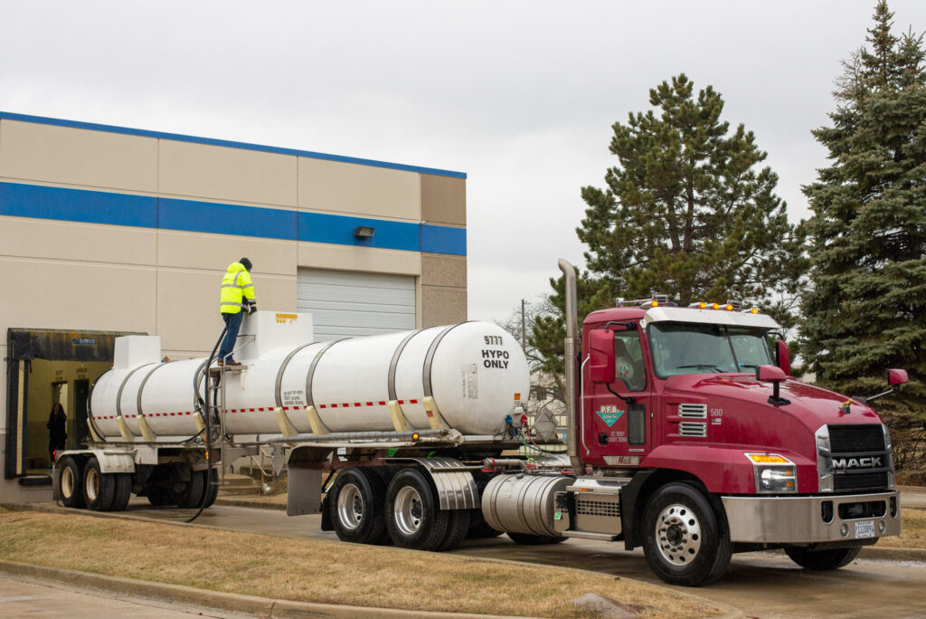 Apex Engineering Products Tanker Truck